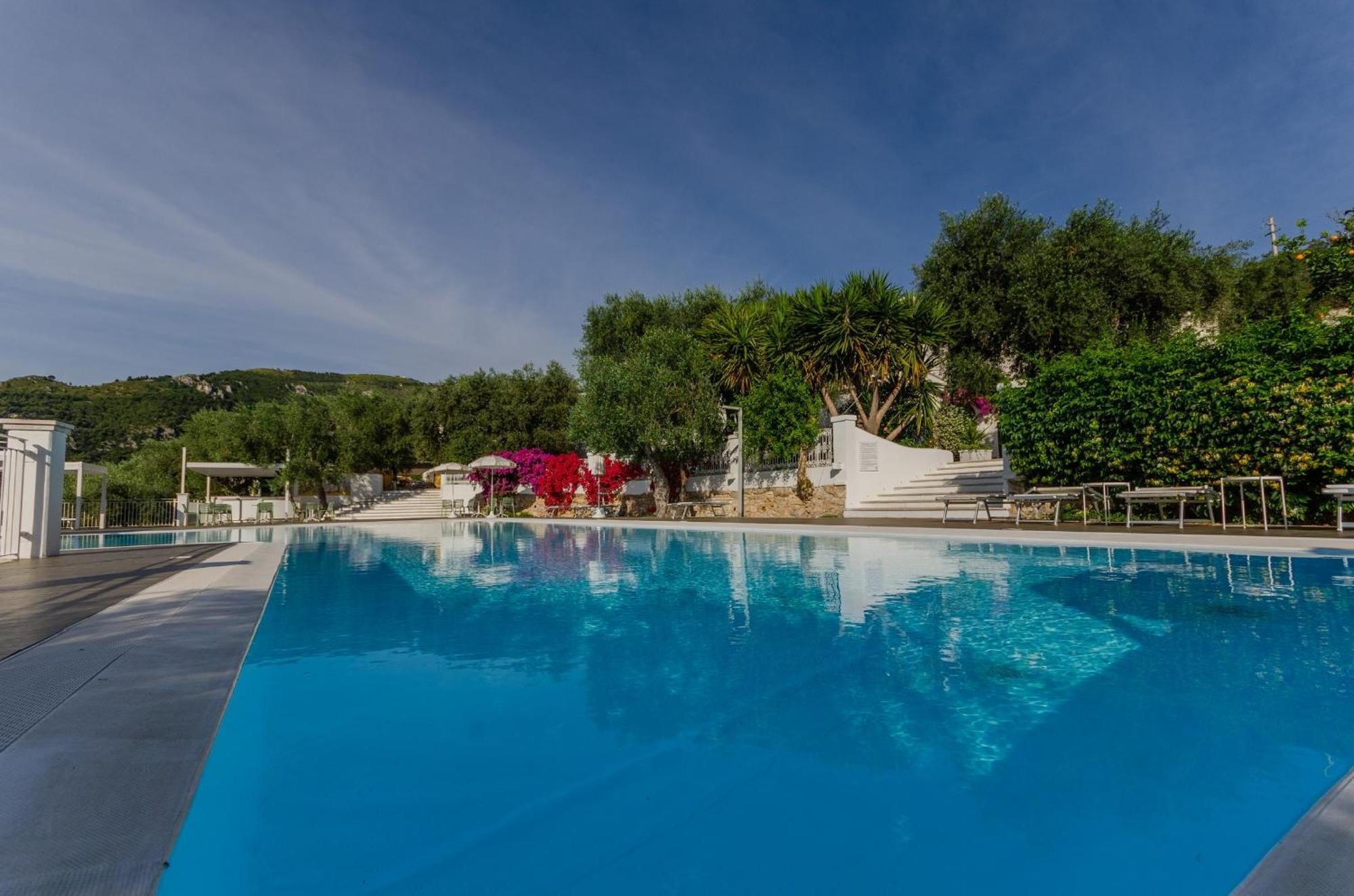 Agriturismo Giorgio Mattinata Eksteriør billede